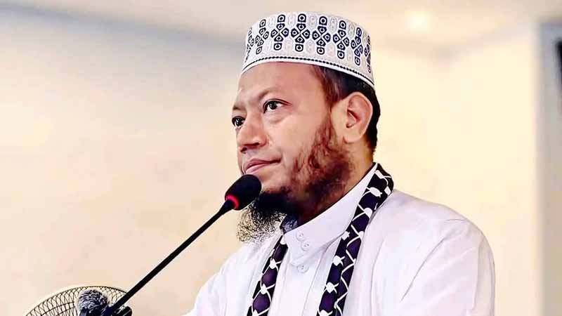 কুষ্টিয়ায় মুফতি আমির হামজার বিরুদ্ধে মানহানির মামলা