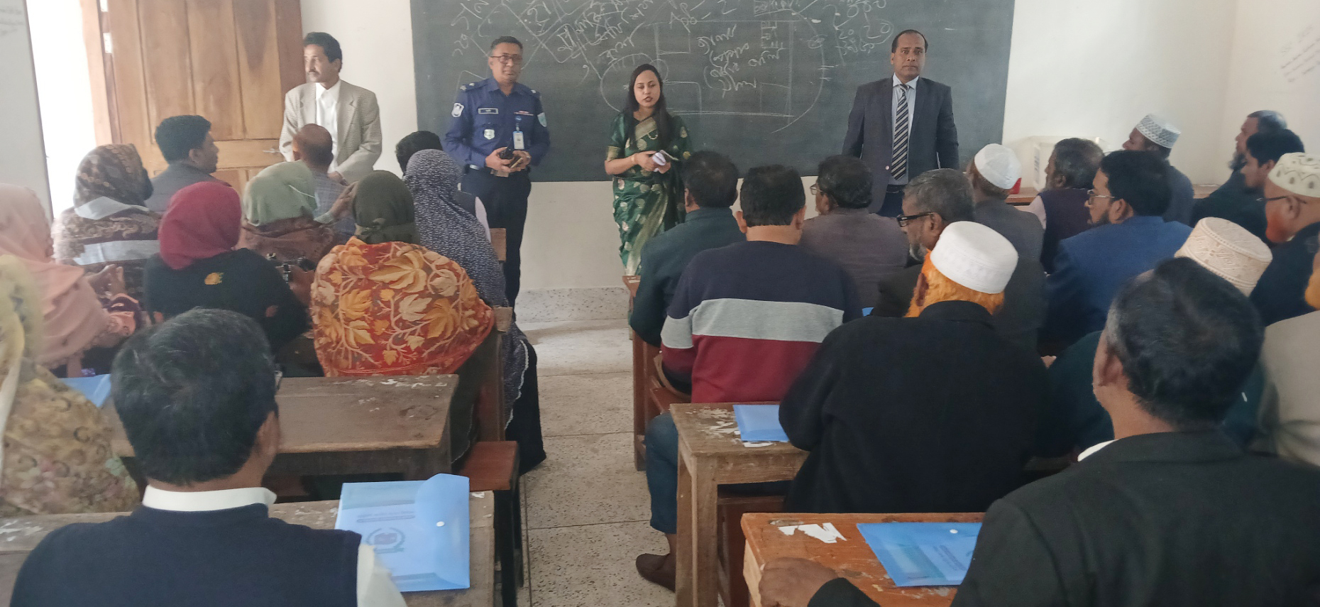 আলমডাঙ্গায় ভোটগ্রহণকারী কর্মকর্তাদের ৪ দিনব্যাপী প্রশিক্ষণ শুরু