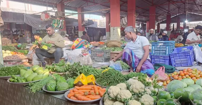 সরবরাহ বাড়ায় সবজির দাম কমতির দিকে