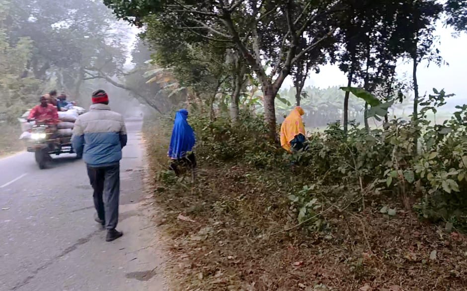 পুলিশের তৎপরতায় আলমডাঙ্গায় ছিনতাই চেষ্টায় ব্যর্থতা: অভিযানে দুই ছিনতাইকারী আটক