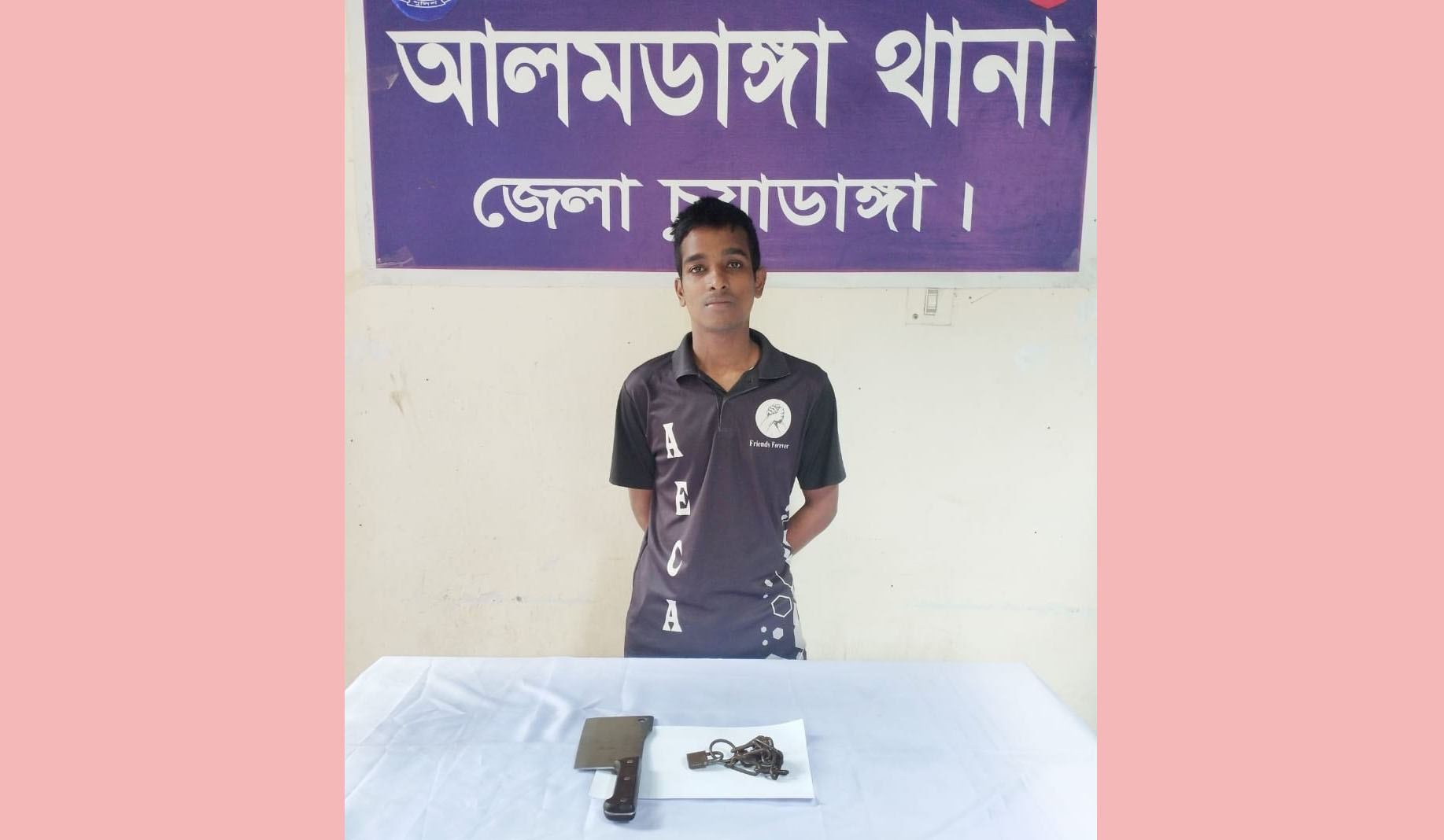 আলমডাঙ্গায় চাপাতি ও লোহার চেইনসহ সোহেল রানা রাব্বি গ্রেফতার