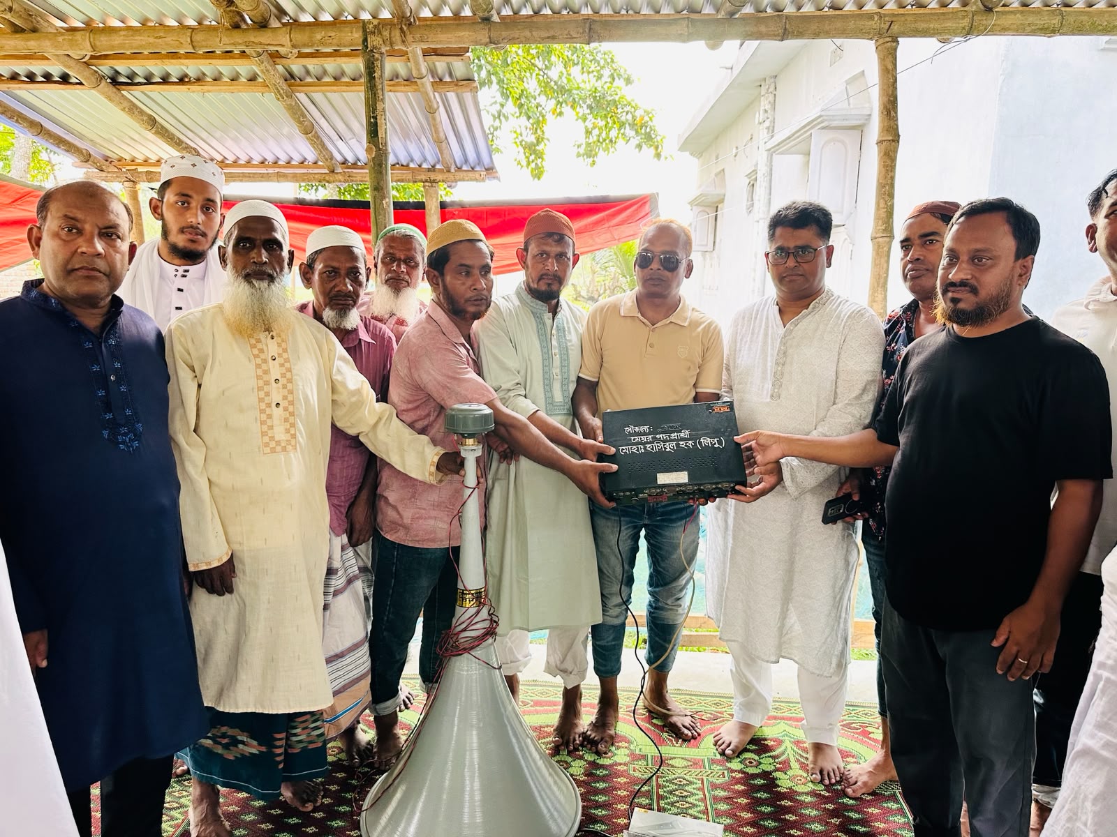 আলমডাঙ্গায় নির্মাণাধীন জামে মসজিদের উন্নয়নে পাশে দাঁড়ালেন মেয়র পদপ্রার্থী হাসিবুল হক লিপু