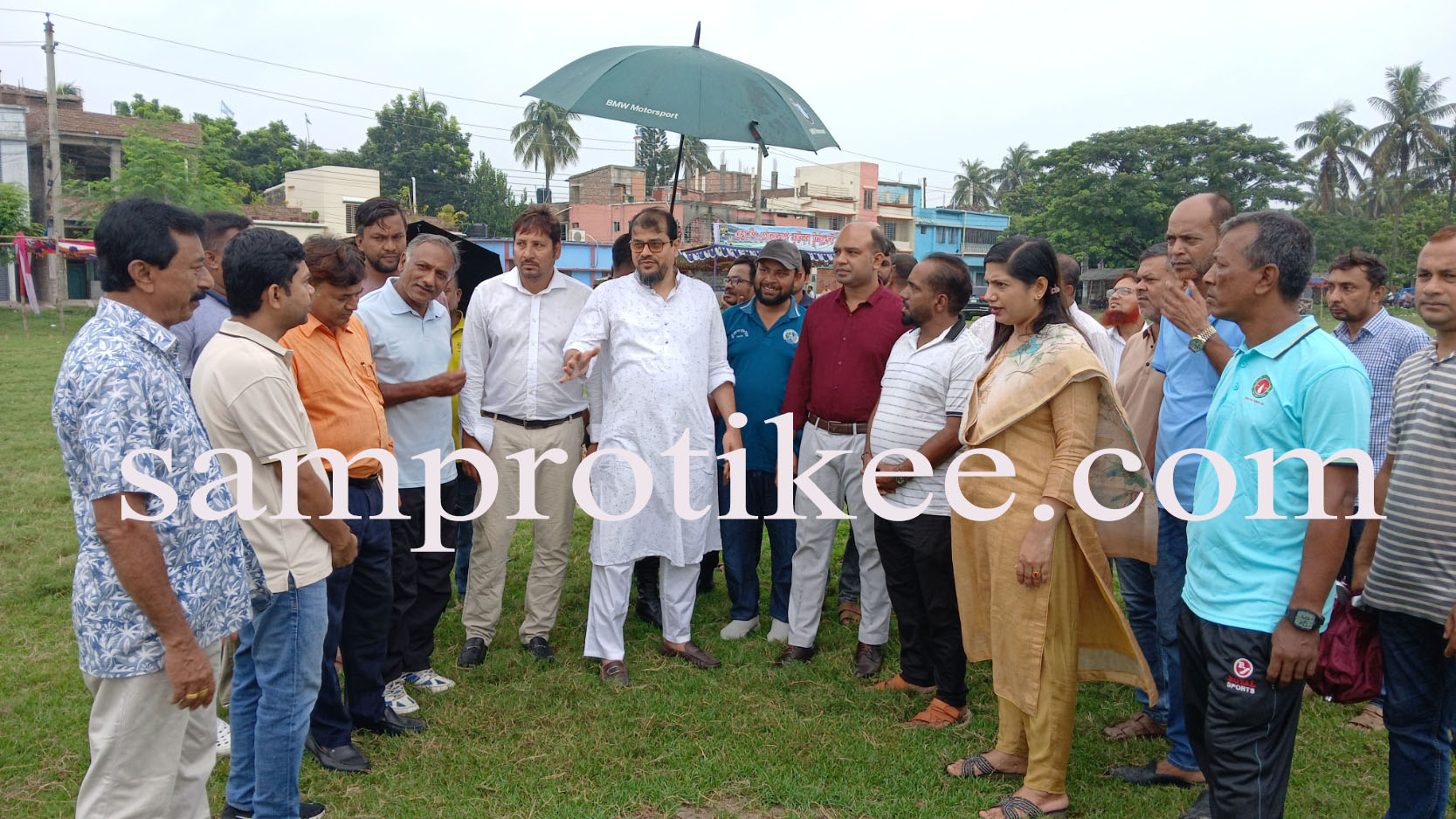 আলমডাঙ্গায় নির্মাণাধীন মিনি স্টেডিয়াম পরিদর্শনে ক্রীড়া মন্ত্রণালয়ের নির্বাহী পরিচালক (যুগ্ম সচিব) দৌলতুজ্জামান খাঁন