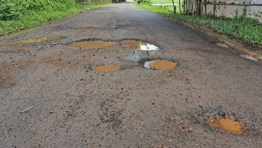 নিম্নমানের কাজের অভিযোগ