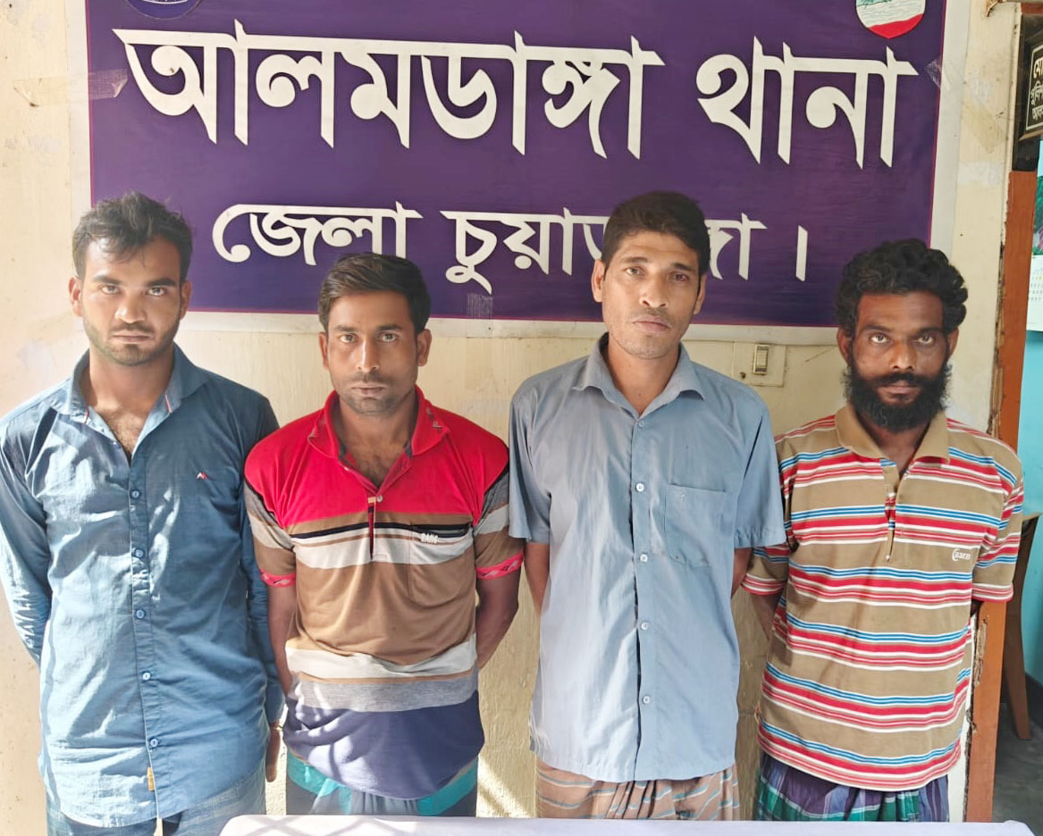 আলমডাঙ্গা থানা পুলিশের মাদক ও চোর বিরোধী অভিযানে নারী মাদক ব্যবসায়ীসহ ৫ জন গ্রেফতার