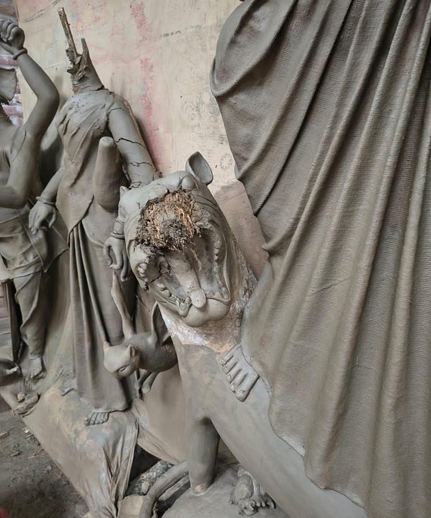 কুষ্টিয়ার কুমারখালীতে মন্দিরে প্রতিমা ভাঙচুরের অভিযোগ, এলাকায় ক্ষোভ