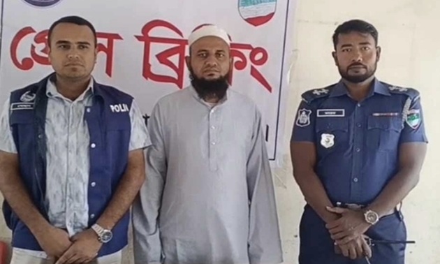 কুষ্টিয়ার দৌলতপুরে তৃতীয় শ্রেণির ছাত্রীকে যৌন নিপীড়ন চেষ্টার অভিযোগে মাদরাসাশিক্ষক কারাগারে