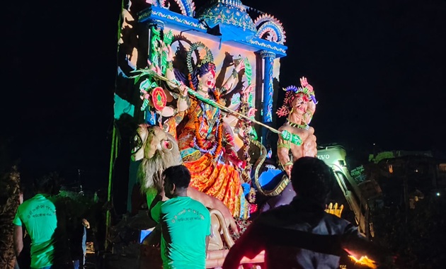 আনন্দ-অশ্রুতে শেষ হলো শারদীয় দুর্গোৎসব