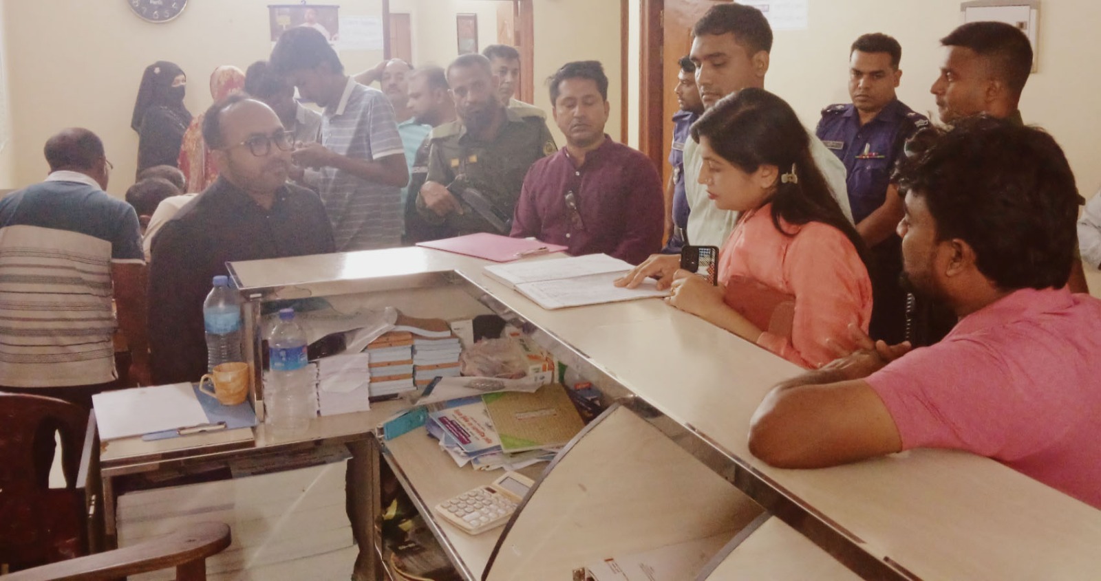 আলমডাঙ্গায় ফিরোজা ক্লিনিক অ্যান্ড ডায়াগনস্টিক সেন্টার ও লোকমান হোসেন প্রাইভেট হাসপাতালে ৭৫ হাজার টাকা জরিমানা : দুইটি ক্লিনিকের কার্যক্রম বন্ধের নির্দেশ