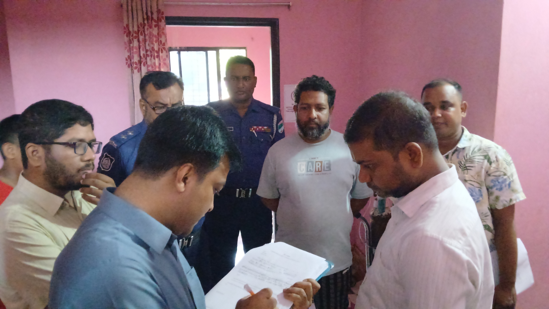 আলমডাঙ্গায় লোকমান হোসেন(প্রাঃ) হাসপাতালে জরিমানা ৩দিন  না যেতেই সিজারের পর প্রসূতির মৃত্যু : ক্লিনিক মালিকের ১ মাসের কারাদণ্ড