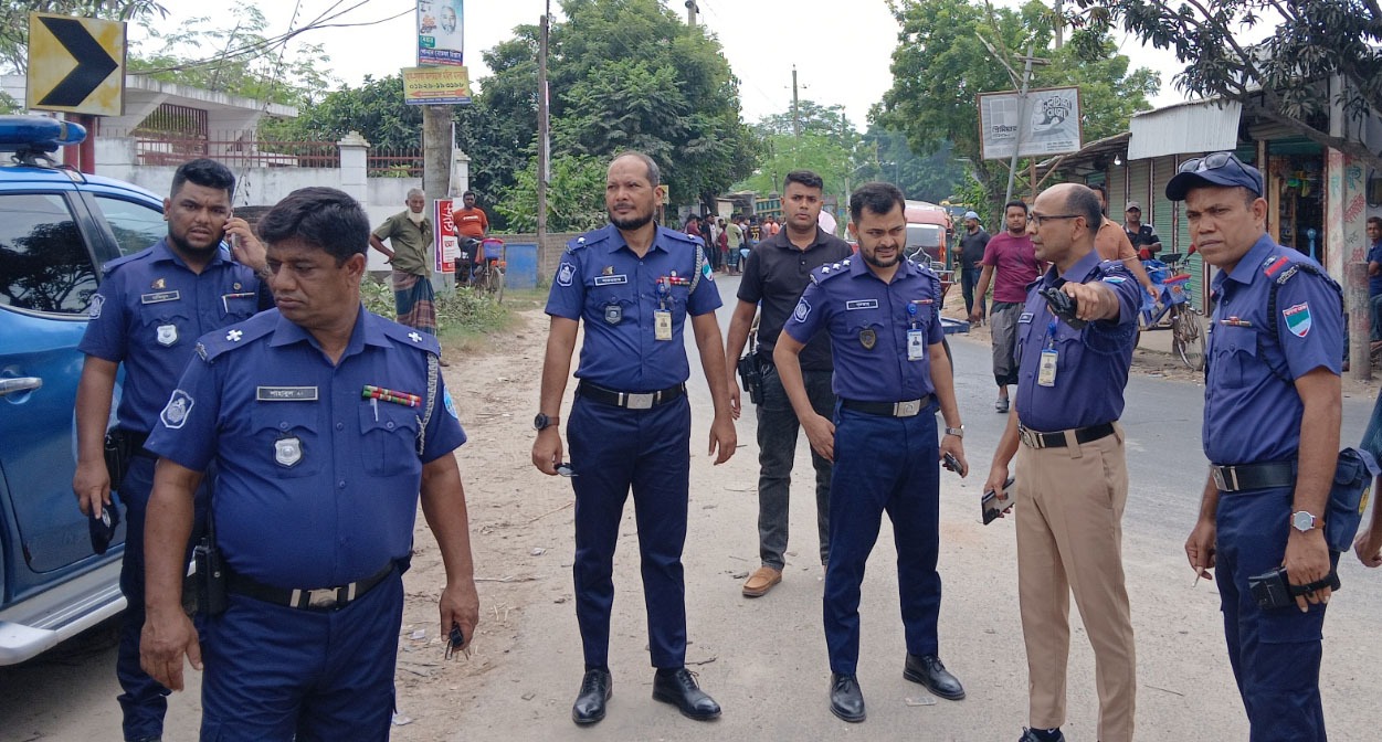 আলমডাঙ্গায় থানা ও ট্রাফিক পুলিশের বিশেষ অভিযানে ২৫ মামলা : ৮ মোটরসাইকেল ও ১টি অবৈধ যান আটক